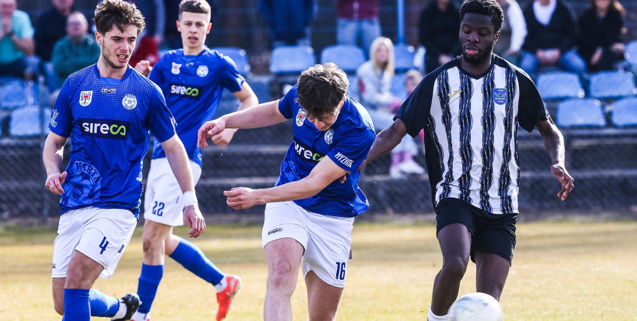 Świetny mecz i wysokie zwycięstwo Korony Piaski. Hat trick Dawida Jędryczki