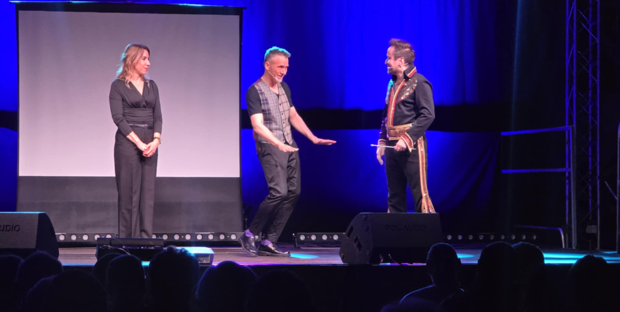 Nie było grzecznie ani sztywno. Formacja Chatelet nie oszczędzała nikogo