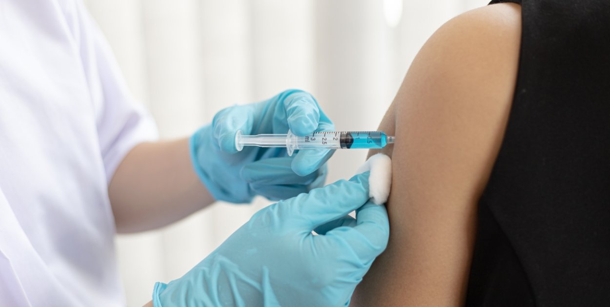 Samorządy pod presją... Do urzędów trafiają petycje przeciwko szczepieniom