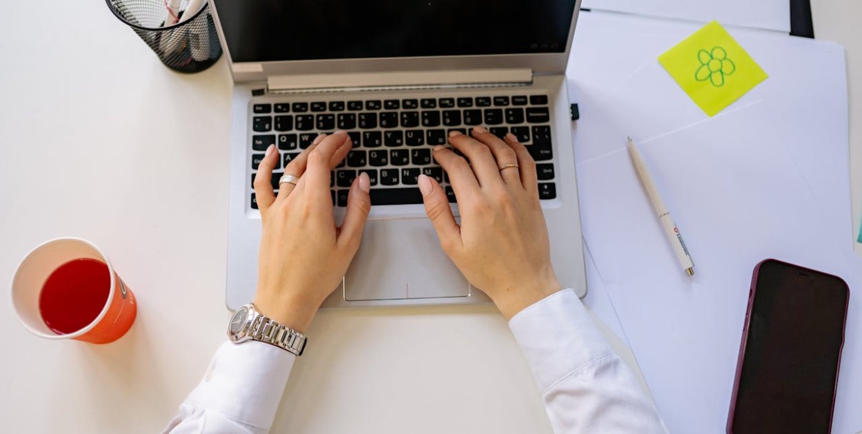 Praca zdalna dla firm z Poznania. Jak zarabiać więcej bez konieczności wyprowadzki