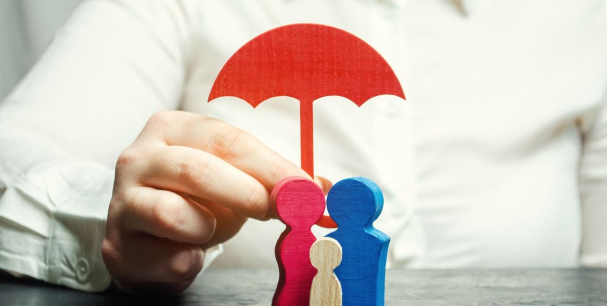 Polisa na życie w UK – na co zwrócić uwagę zanim ją podpiszesz