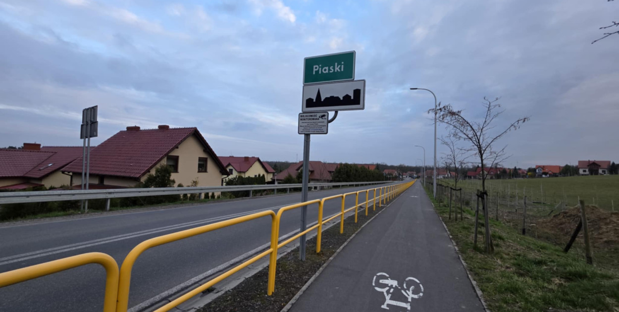 Nowe znaki przy wjazdach do Piasków. Gmina przygotowuje się do rozbudowy systemu