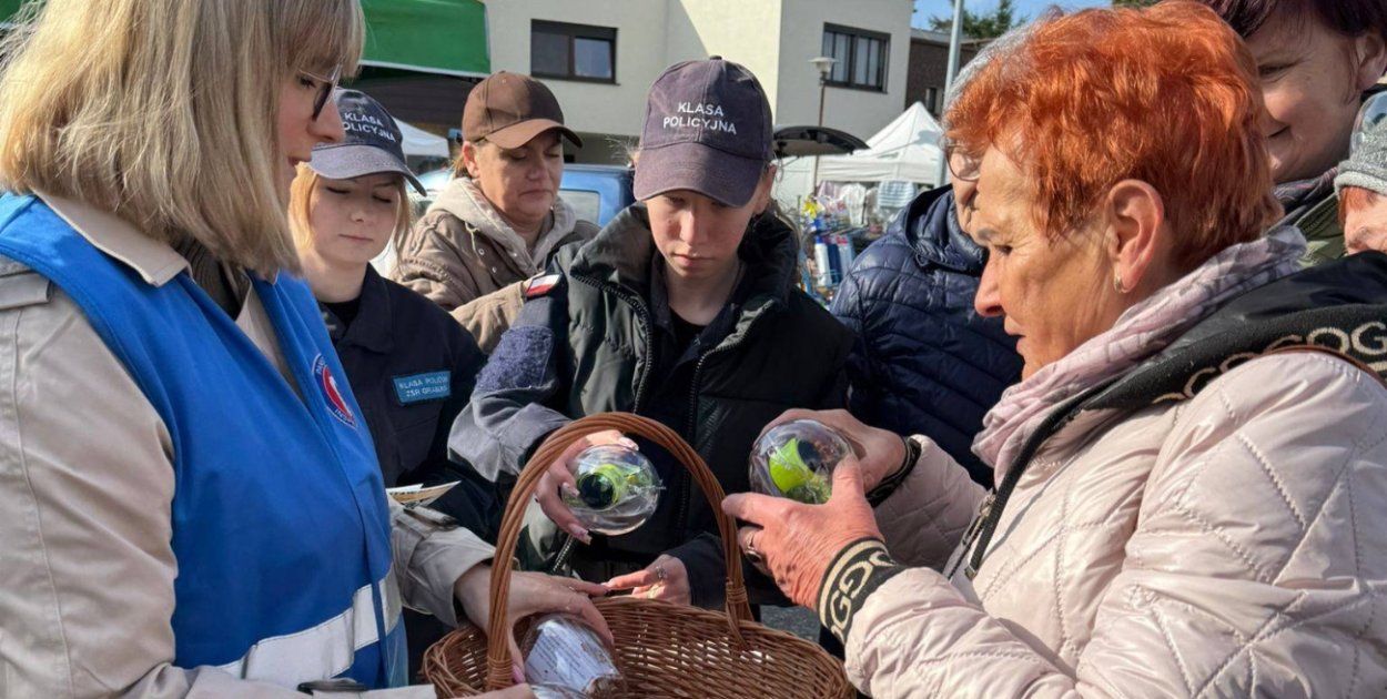 Przed świętami przypominali mieszkańcom, jak zadbać o zdrowie i bezpieczeństwo