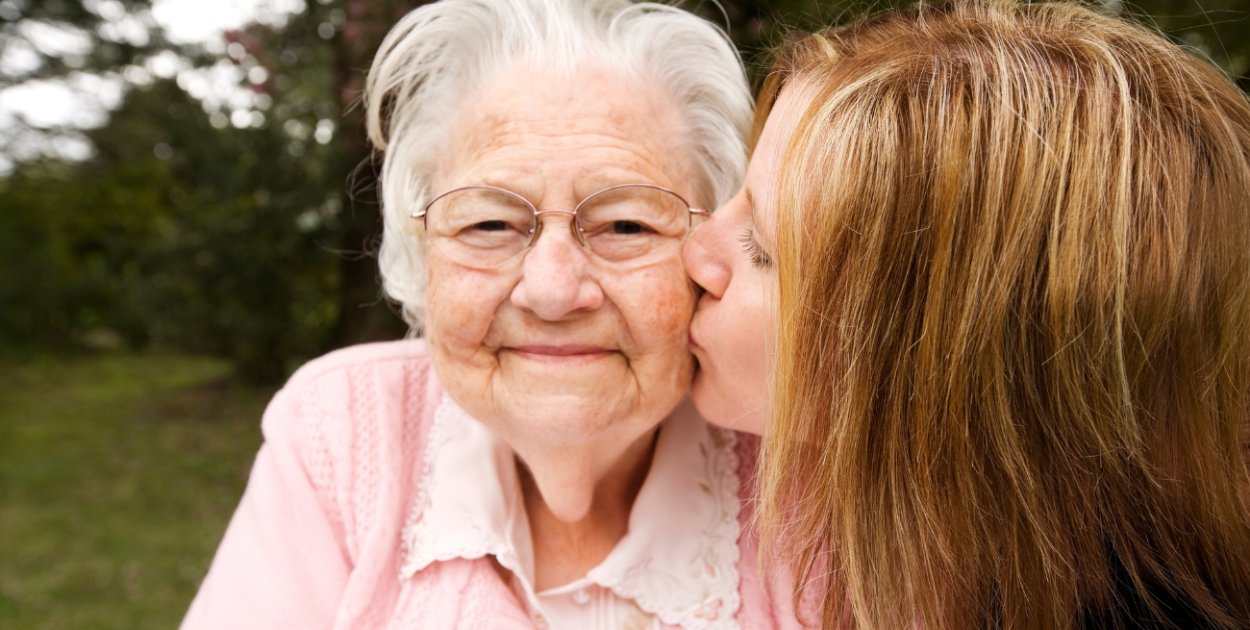 ZUS przyspiesza wypłatę "trzynastek". Niektórzy dostaną jeszcze przed...