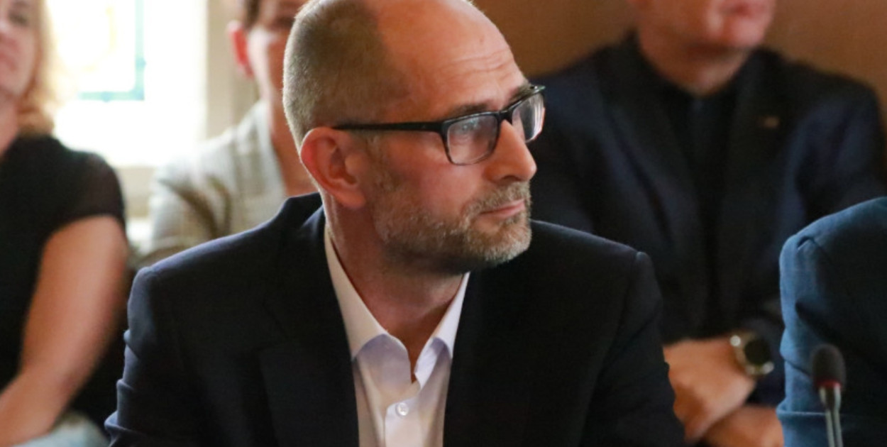 Całkowity zakaz wnoszenia alkoholu... To nie był problem wyłącznie na papierze