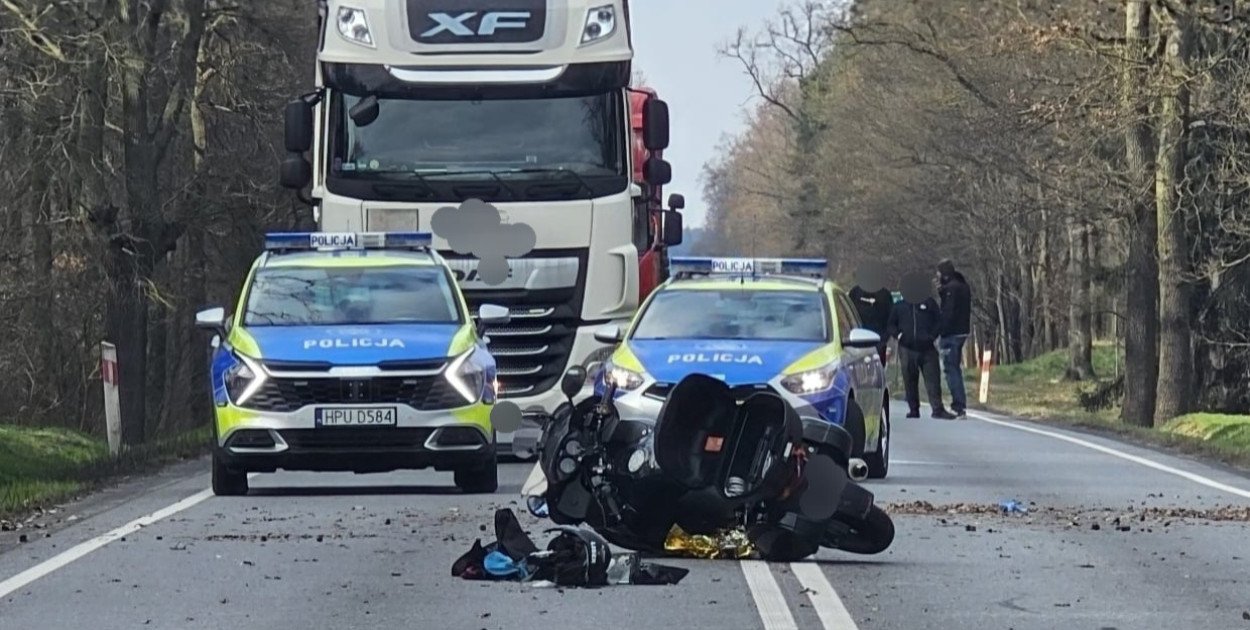 Tragiczny wypadek na DK11. Nie żyje 26-letni strażak i policjant