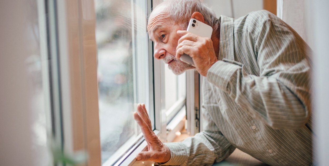 Kiedy zadzwoniła, było już za późno.  Jej 59-letni mąż dał się podejść jak dziecko