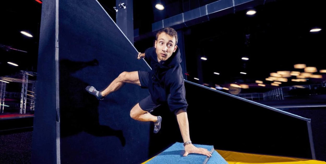 Rodzinna rozrywka w parku trampolin jako stabilny biznes