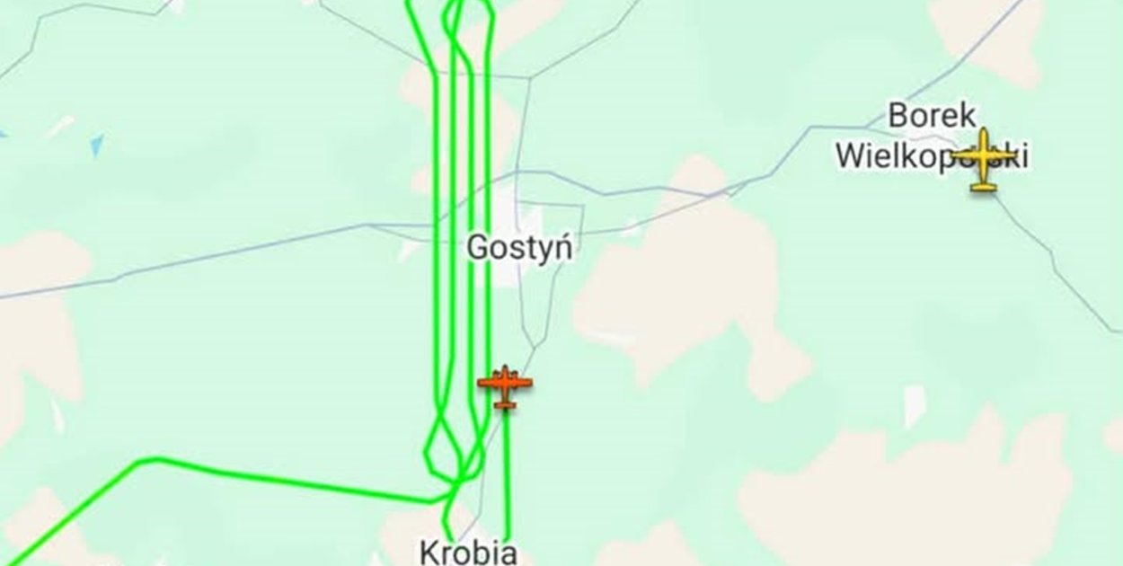 Na niebie działo się coś nietypowego. Czytelnik od razu zwrócił na to uwagę